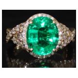 14kt Gold 5.72 ct Emerald & Diamond Ring 14kt Gold 5.72 ct Emerald & Diamond Ring