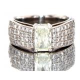 Platinum 1.84 ct Natural Radiant Diamond Ring Platinum 1.84 ct Natural Radiant Diamond Ring