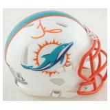 Autographed Tyreek Hill Dolphins Mini Helmet Autographed Tyreek Hill Dolphins Mini Helmet