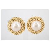 Chanel Vintage Classic Pearl Clip-on Earrings