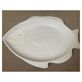 16ï¿½ Vintage Whittier Pottery Ceramic Fish Dinner