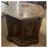 20" x 23ï¿½ End Table