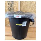 Black Metal Ash Can with Lid