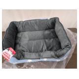Star-Pattern Pet Bed