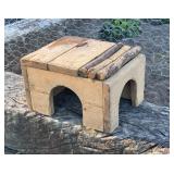 Log Home for Small Animals In great shape