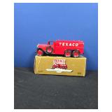 Ertl Texaco 1930 Diamond Fuel tanker Diecast bank in box