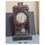Seth Thomas mantle clock with Keys