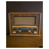 Silvertone Model 8052 AM Radio