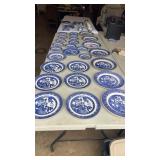 39 Pieces Blue Willow Blue & White Dinnerware