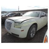 2007 Chrysler 300 2C3KA43R77H747516 White 2007 Chrysler 300 2C3KA43R77H747516 White