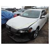 2013 Volkswagen Passat 1VWBP7A31DC105511 White 2013 Volkswagen Passat 1VWBP7A31DC105511 White