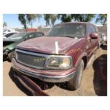 2000 Ford Expedition 1FMRU1565YLC08430 Red