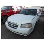 2002 Nissan Maxima JN1DA31DX2T410150 White