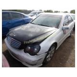 2007 Mercedes C-Class WDBRF52H57F923358 White