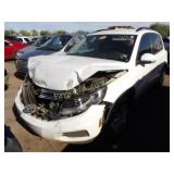 2017 Volkswagen Tiguan WVGAV7AX6HK003314 White