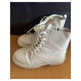AETREX White Boots Sz 39