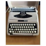 Majestic 700, a vintage ultra-portable typewriter