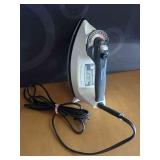 BLACK+DECKER Light 'N Easy Compact Steam Iron