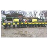 JD 7000 12 Row folding planter