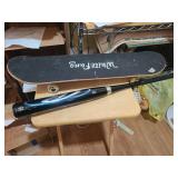 Skateboard / Bat