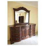 Thomasville Dresser With Mirror