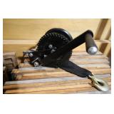 Rhino Hand Winch