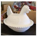 VTG INDIANA MILK GLASS HEN ON NEST COVERED DISH