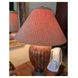 BROWN/BLACK/BEIGE TABLE LAMP W/SHADE