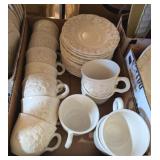 24PC METLOX POPPY TRAIL CUPS & SAUCERS