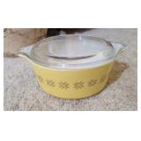 PYREX BAKING DISH 1-1/2 PT,  YELLOW TOWN & COUNTRY