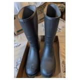 NEW RUBBER BOOTS, SZ 9, BLACK