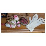 ASSTD VANITY ITEMS, VTG CROCHET GLOVES, GLASS &
