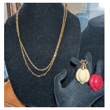 4PC GOLD TONE CHAINS & SARAH COVENTRY