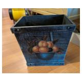 DARK WOOD BASKET