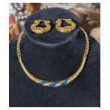 VGT MONET GOLD TONE CHOKER NECKLACE & EARRINGS