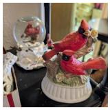 2PC MUSICAL CARDINALS, GLOBE, FIGURINE
