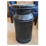 VTG/ANTQ BORDENS-55 METAL MILK CAN