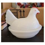 VTG WHITE GLASS HEN ON NEST LIDDED DISH