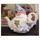 VTG PORCELAIN BLUEBIRD TEAPOT