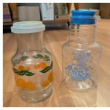 2PC VTG GLASS JUICE PITCHERS, PYREX 2-QT, OTHER