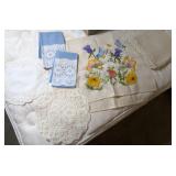 ASSTD TABLE RUNNER, LINENS, LACE DOILYS