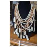 MULTI STRAND STATEMENT NECKLACE, BEIGE TONES
