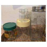 ASSTD GLASS CANISTERS & APOTHECARY JARS