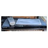 SAMSUNG DVD PLAYER W/REMOTE