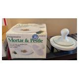 CERAMIC MORTAR & PESTLE