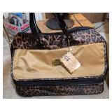 JM DOUBLE DECKER DUFFLE W/WHEELS-NEW,