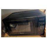 MAGIC CHEF MICROWAVE 1500 WATT