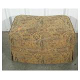 Ottoman on wheels. 32"×24"×16".