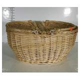 Picnic basket with double handles. Patriotic