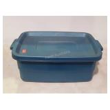 Rubbermaid Roughneck tote